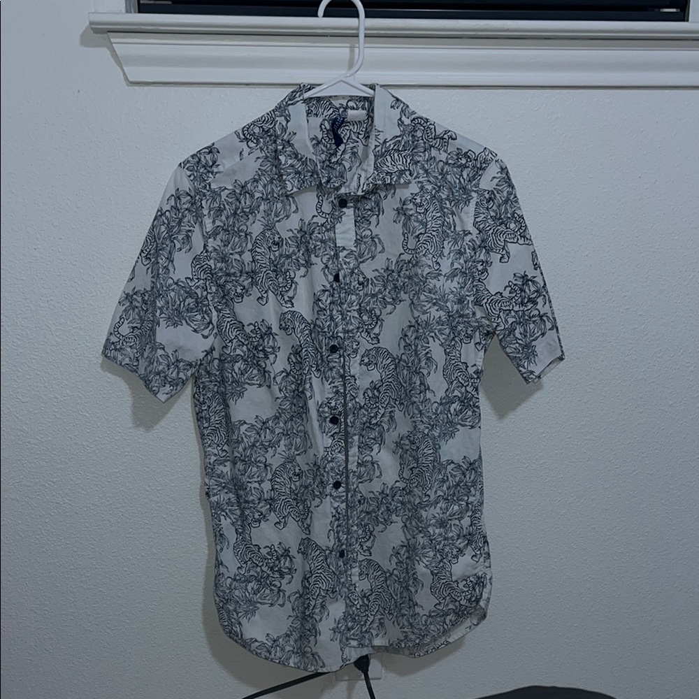 H&M Black and White Casual Button Down Shirt